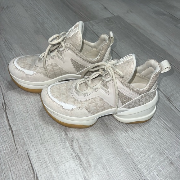 Michael Kors Olympia trainers - Picture 3 of 6